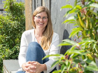 susanne-scheer-firmenportrait-natursteinzentrum-rhein-main-frizz-darmstadt.jpg.jpg